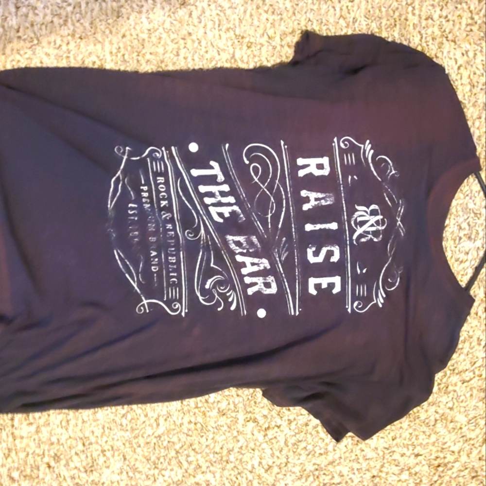 Short sleeve casual top